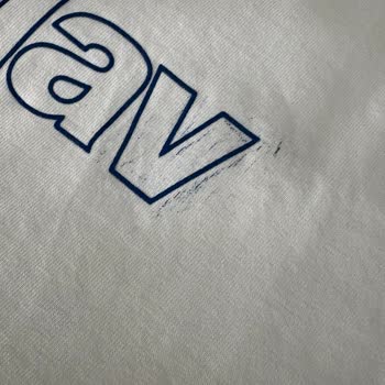 Mavi T-shirt Ütülerken Boyası Dağıldı