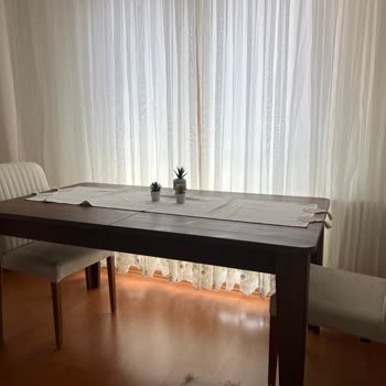 Enza Home'dan Yemek Masası Bekleyişi: 4 Aydır Sandalyesiz!