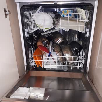 Bulaşık Makinesinin Kapağını Kıran Arçelik Servis Personeli