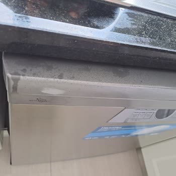 Beko Gri Renk Bulaşık Makinesi Boyası Akıyor