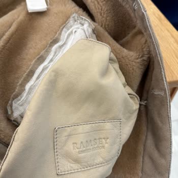 Dry Center Capitol Deri Montumu Param Parça Teslim Etti.