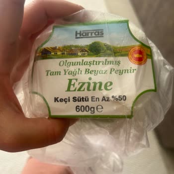 File Market Harras Peynirden Upuzun Kıl Çıktı!