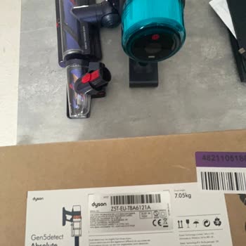 Dyson Farklı Renk Başlık Gönderimi