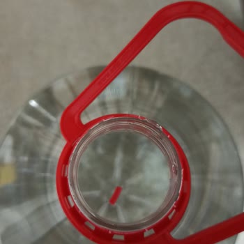 Sarıkız Maden Suyu Şişesinde Plastik Parçalar Var