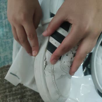 Adidas Gibi Büyük Bir, Markanın 3,5 Ayda Deforme Olan Ayakkabısı