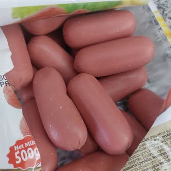 Banvit Marka Sosis Üzerinden Beyaz Ve Yapışkan Noktalar Çıktı