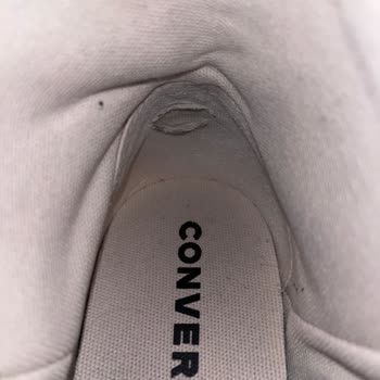 Converse Ayakkabımın İç Astarı Yırtıldı