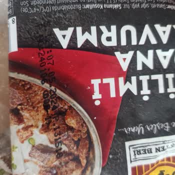 Beşler Dana Kavurma İçinden Çıkan Hayvan Derisi