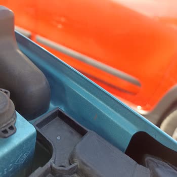 Fiat Otokoç, Takasa Gelen Araçları Çizerek Kazıyarak Ekspertiz Yapıyor