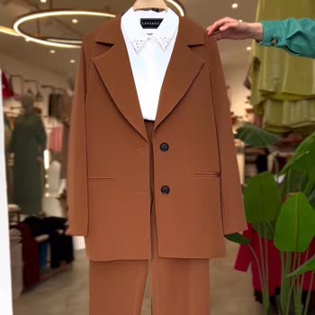 Moda. Kiwii (Instagram) Paramı Ve Ürünümü Vermedi