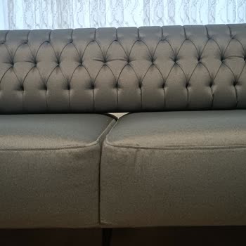 Doğtaş Mobilya Koltuğun Kutusunu Açarken Koltuğu Kesti