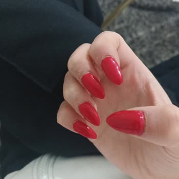 Es Beauty Güzellik Tırnaklarımı Mahvetti Eve Geldim Kırıldı