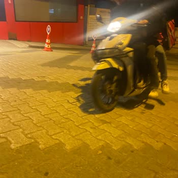 Yemeksepeti Kurye Motoru Üzerimize Sürdü