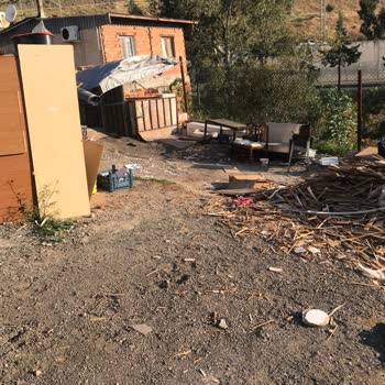 Bayraklı Belediyesi Kötü Koku Ve Kötü Görsel