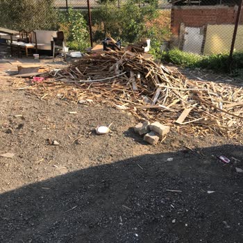 Bayraklı Belediyesi Kötü Koku Ve Kötü Görsel