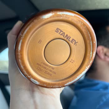 Stanley Termosun Altı Ve Yanları Soyuldu