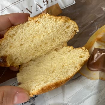 UNO Kruvasan Sözde Belçika Çikolatalı Deniliyor Ama Çikolata Yoktu