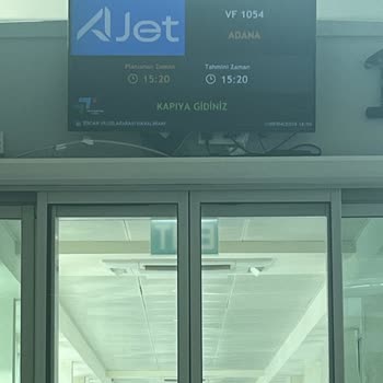 Ajet Belirsiz Uçuşu Ve İnsanlara Yaşattığı Mağduriyet