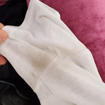 Blade Parfüm Blade Deodorant Leke Yapıyor