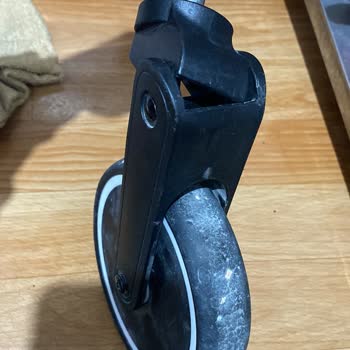 Детская коляска Chicco Trolley Me сломалось колесо