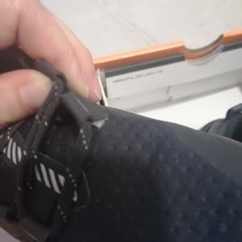 Çiçek Sepeti Sahte Nike Satıyor, 3 Aydır Muhatap Bulamıyorum