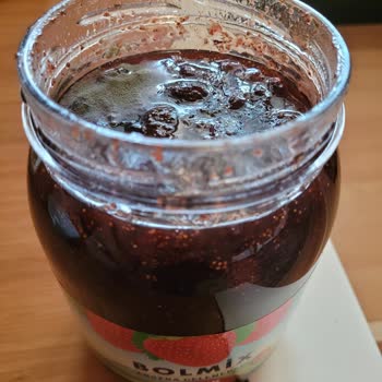 A101 Bolmix Marka Çilek Reçeli Küflenmiş Ve Kalıplaşmış