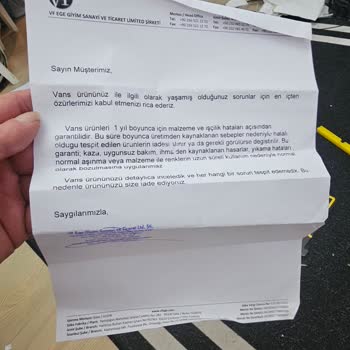 Vans Ayakkabı Üç Kullanımda Yazılar Silinen Ayakkabı Hayal Kırıklığı