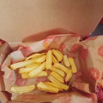Pizza Hut Dalga Geçer Gibi...
