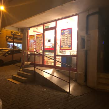 Şok Marketler Mahalle Marketinin Erken Kapanma Ve Hizmet Kalitesi Şikayeti