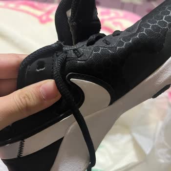 In Street Nike Kusurlu Ürün Satması