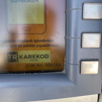 VakıfBank ATM'nin Yuttuğu Parayı İade Etmiyor