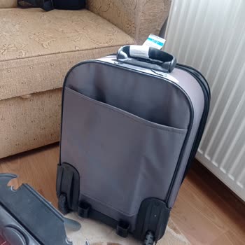 AJet (Anadolu Jet) Kırık Bavul Ve İlgisiz Hizmete Tepki