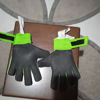 Decathlon Kaleci Eldiveni Ürün