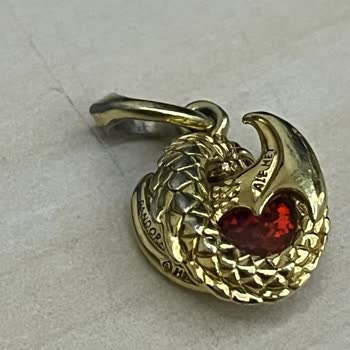 Pandora Mücevher Pandora Yepyeni Charm Krizi (boya Mı Bu? )