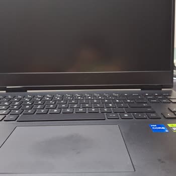 Media Markt'tan Alınan HP-Omen 16'da Menteşe Sorunu