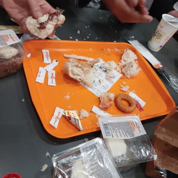 Köfteci Yusuf İstanbul/ Üsküdar Şubesi Bayat Ekmek Yanmış Köfteler Ve İlgisizlik!