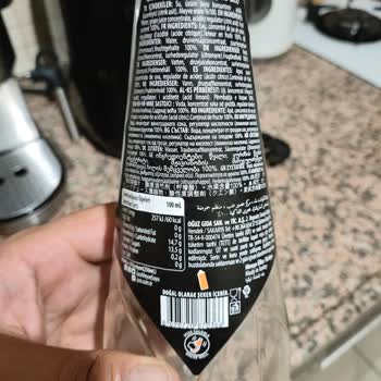 Juss Meyve Suyu Diye Satılan Şey Plastik Kokusu İçeren Zehirli Bir Atik