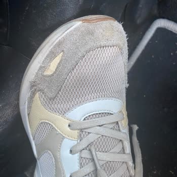 Skechers Marka UNO Kadın Beyaz Spor Ayakkabı Deforme Oldu