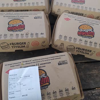 Burger Yiyelim Eksik Menü Pakete Verilmesi