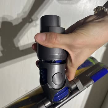 Dyson Dik Süpürge Lazer Başlığı Kırıldı