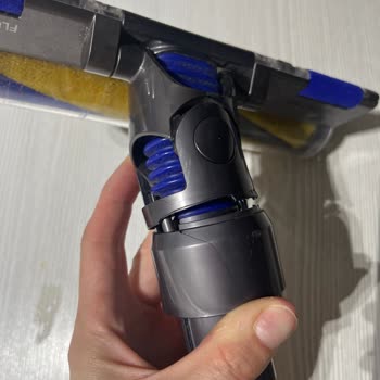 Dyson Dik Süpürge Lazer Başlığı Kırıldı