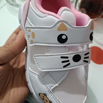 FLO Ayakkabı FLO'dan Alışveriş Üzdü