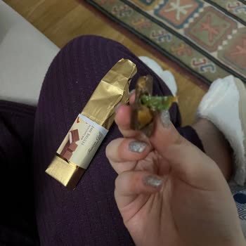 Bind Çikolata İçinden Çıkan Sert Plastik Cisim