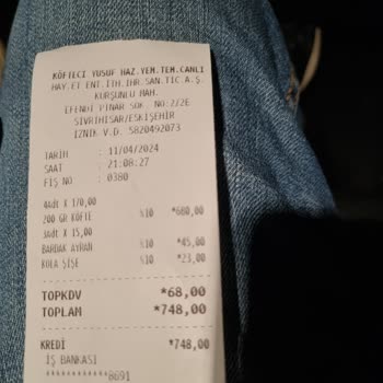 Köfteci Yusuf Artık Ekmekleri Müşterilere Veriyor