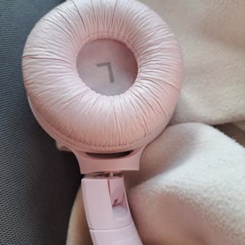 JBL Kulaklığım Takarken Kırıldı