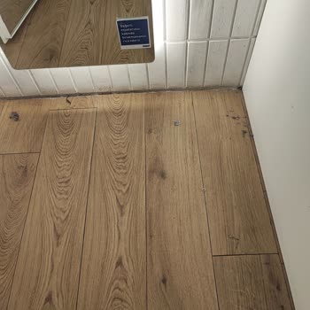 Mavi Mağazalarına Çalışanların Suratından Sorumsuzluğundan Girilmiyor