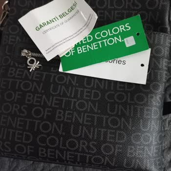 Benetton Çantamın Ön Amblemi Düştü