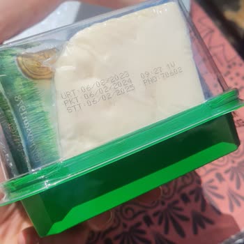 BİM Tarihle Oynuyor Peynir Küflenmiş Çıktı Tarih Daha Var