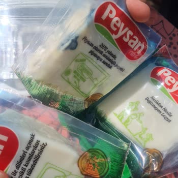 BİM Tarihle Oynuyor Peynir Küflenmiş Çıktı Tarih Daha Var