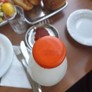 Köfteci Yusuf Tarihi Geçmiş Ürün Veriyor!